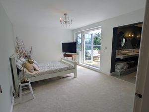 Photo 6- click for photo gallery
